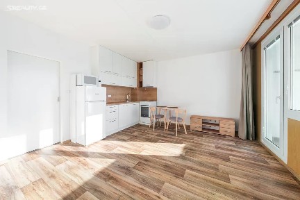 Pronájem bytu 1+kk 27 m² Tachovská, Plzeň - Bolevec
