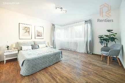 Prodej bytu 2+kk 67 m² Domanovická, Praha - Újezd nad Lesy