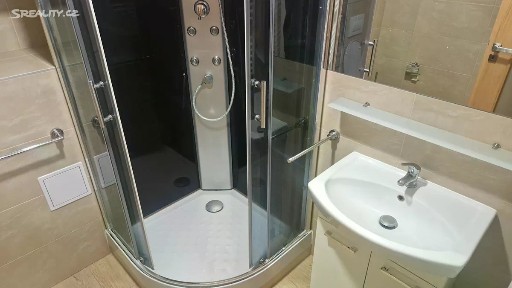 Pronájem bytu 1+kk 29 m² Zápy