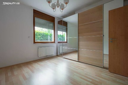 Pronájem bytu 2+kk 50 m² náměstí 5. května, Čelákovice