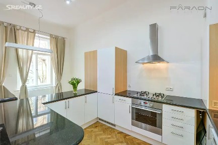 Pronájem bytu 3+1 105 m² Mánesova, Praha - Vinohrady