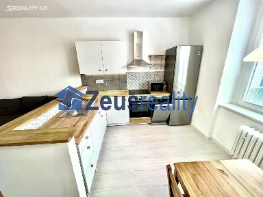 Pronájem bytu 3+kk 65 m² Na Klaudiánce, Praha - Praha 4
