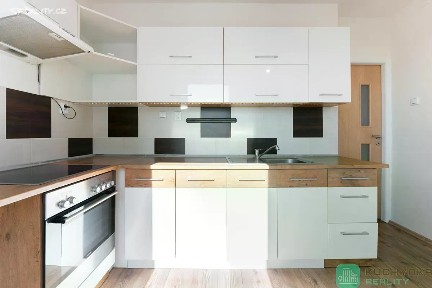 Prodej bytu 2+1 53 m² Sídliště, Krupka