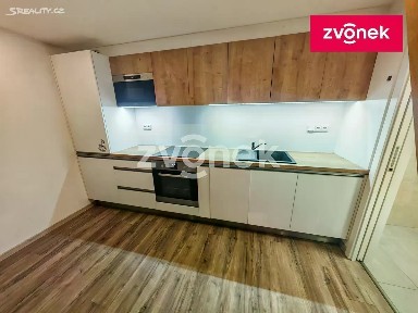 Pronájem bytu 1+kk 42 m² K Majáku, Zlín