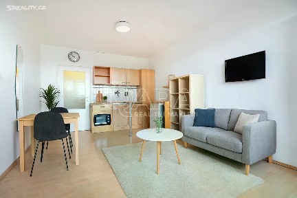 Prodej bytu 1+kk 22 m² Kyselova, Praha - Kobylisy