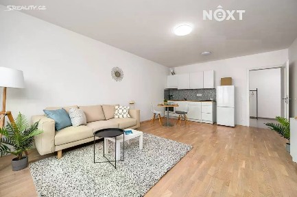 Prodej bytu 1+kk 38 m² Františka Kadlece, Praha - Libeň