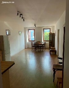 Pronájem bytu 3+kk 85 m² Staré nám., Ostrov