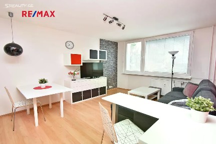 Prodej bytu 2+kk 50 m² Tobrucká, Praha - Vokovice