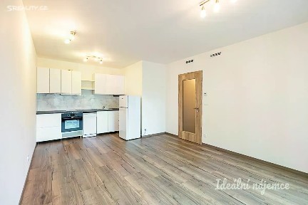 Pronájem bytu 1+kk 33 m² Kolbenova, Praha - Vysočany