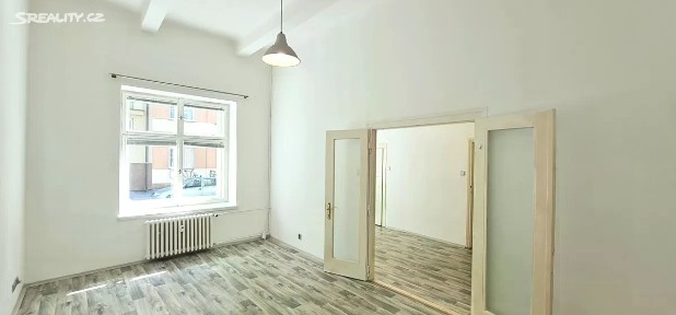 Pronájem bytu 2+kk 48 m² Na Louži, Praha - Vršovice