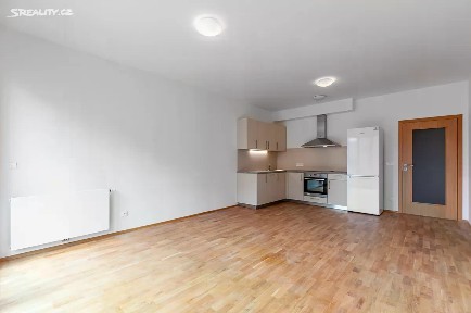 Praha, Praha 8, Karlín, U Mlýnského kanálu, 18