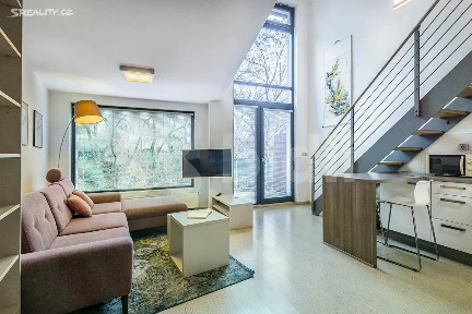 Pronájem bytu 2+kk 50 m² U libeňského pivovaru, Praha - Libeň