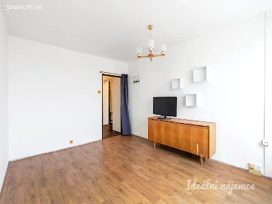 Pronájem bytu 1+1 45 m² Bajkonurská, Praha - Háje