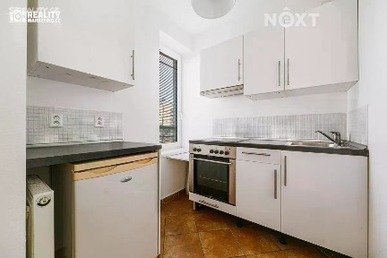 Prodej bytu 1+kk 35 m² Plzeňská, Praha - Košíře