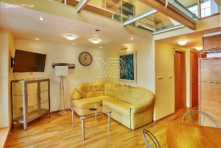 Pronájem bytu 3+kk 85 m² Hellichova, Praha - Malá Strana