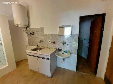 Praha, Praha 3, Žižkov, Černínova, 4