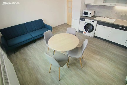 Pronájem bytu 3+1 70 m² Sládkova, Hradec Králové - Slezské Předměstí