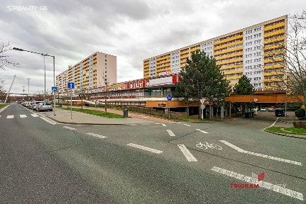 Pronájem obchodního prostoru 402 m² třída Edvarda Beneše, Hradec Králové - Nový Hradec Králové