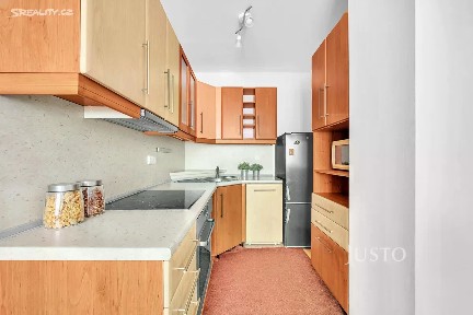 Prodej bytu 2+kk 42 m² Hněvkovského, Praha - Chodov