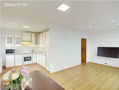 Pronájem bytu 2+kk 59 m² Křenická, Praha - Strašnice
