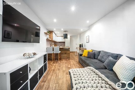 Mnichovo Hradiště, Mladá Boleslav, Jiráskova