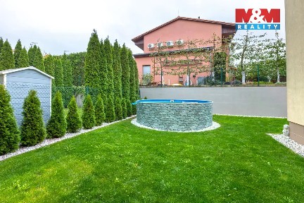 Nehvizdy, Praha-východ, Pražská