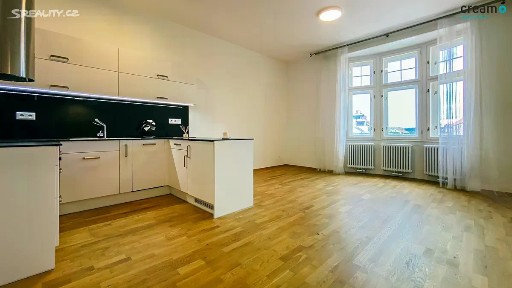 Pronájem bytu 3+kk 74 m² Ovenecká, Praha - Holešovice