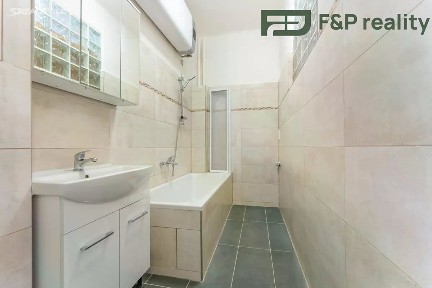 Praha, Praha 6, Bubeneč, Jugoslávských partyzánů, 34