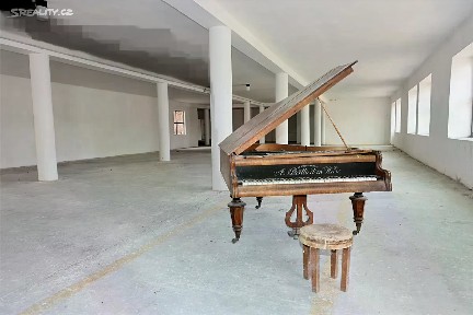 Pronájem skladového prostoru 3100 m² Dukelská třída, Nový Bydžov