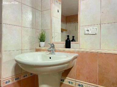 Litvínov, Most, Horní Litvínov, Valdštejnská