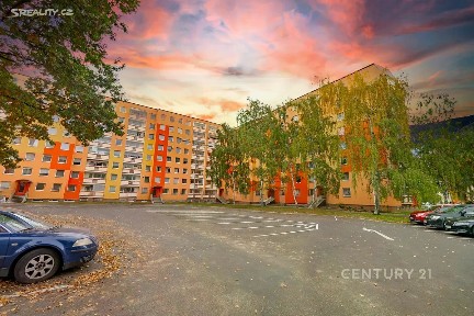 Prodej bytu 3+1 74 m² Pod Školou, Teplice - Prosetice