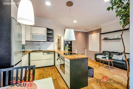 Prodej bytu 3+kk 81 m² Madridská, Praha - Vršovice