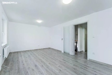 Pronájem bytu 3+kk 85 m² Československé armády, Hradec Králové