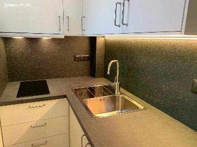 Pronájem bytu 1+kk 30 m² Nádražní, Vrané nad Vltavou