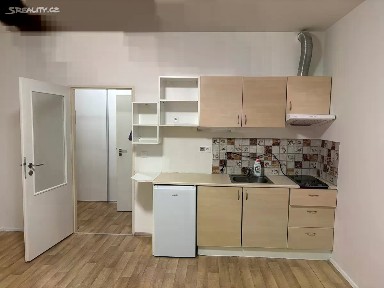 Pronájem bytu 1+kk 34 m² Novosadský dvůr, Olomouc - Nové Sady