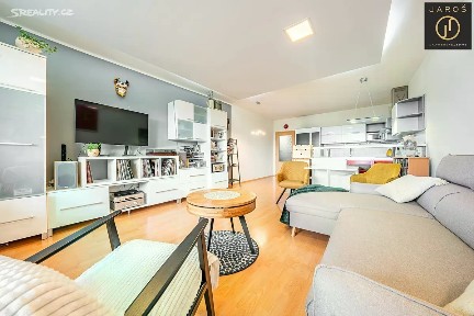 Pronájem bytu 3+kk 86 m² Semická, Praha - Modřany