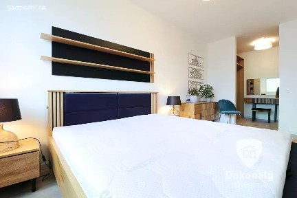 Pronájem bytu 3+kk 72 m² Sobí, Praha - Hloubětín