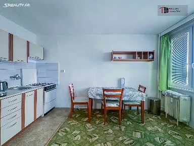 Pronájem bytu 1+1 40 m² Družby, Pardubice - Polabiny