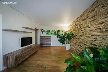 Prodej bytu 3+1 75 m² Hennerova, Praha - Motol
