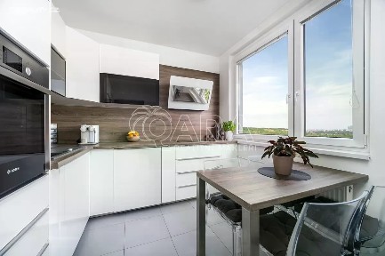 Prodej bytu 3+kk 72 m² Lohniského, Praha - Hlubočepy