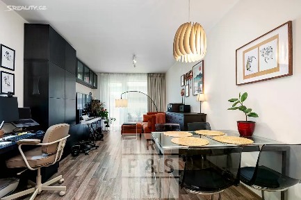Prodej bytu 2+kk 58 m² Zvěřinova, Praha - Strašnice