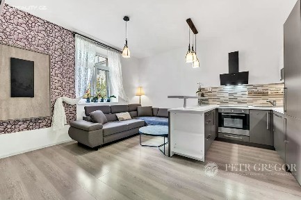 Pronájem bytu 2+kk 42 m² Slepá, Milovice - Mladá