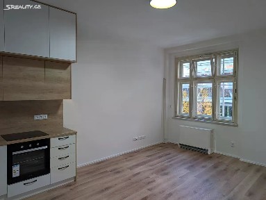 Pronájem bytu 1+kk 30 m² Evropská, Praha - Dejvice
