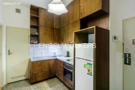 Pronájem bytu 2+1 55 m² 5. května, Praha - Nusle