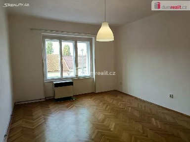 Pronájem bytu 1+kk 30 m² Novgorodská, Praha - Vršovice
