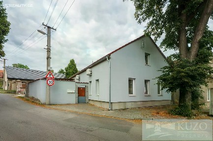 Prodej bytu 3+kk 78 m² B. Němcové, Byšice