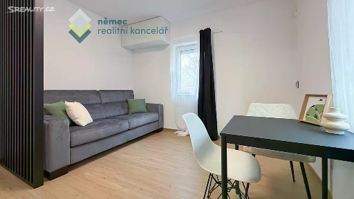 Prodej bytu 1+kk 19 m² Revoluční, Šestajovice