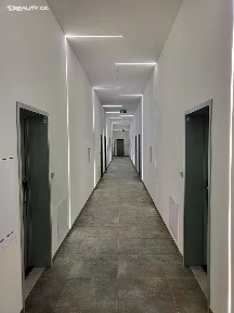 Prodej činžovního domu 2666 m² Za černým mostem, Praha