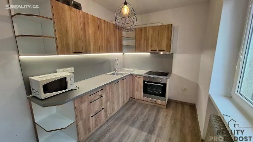 Pronájem bytu 2+1 52 m² Školní, Ústí nad Labem - Bukov