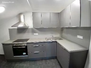 Pronájem bytu 2+1 64 m² U Stanice, Ústí nad Labem - Střekov